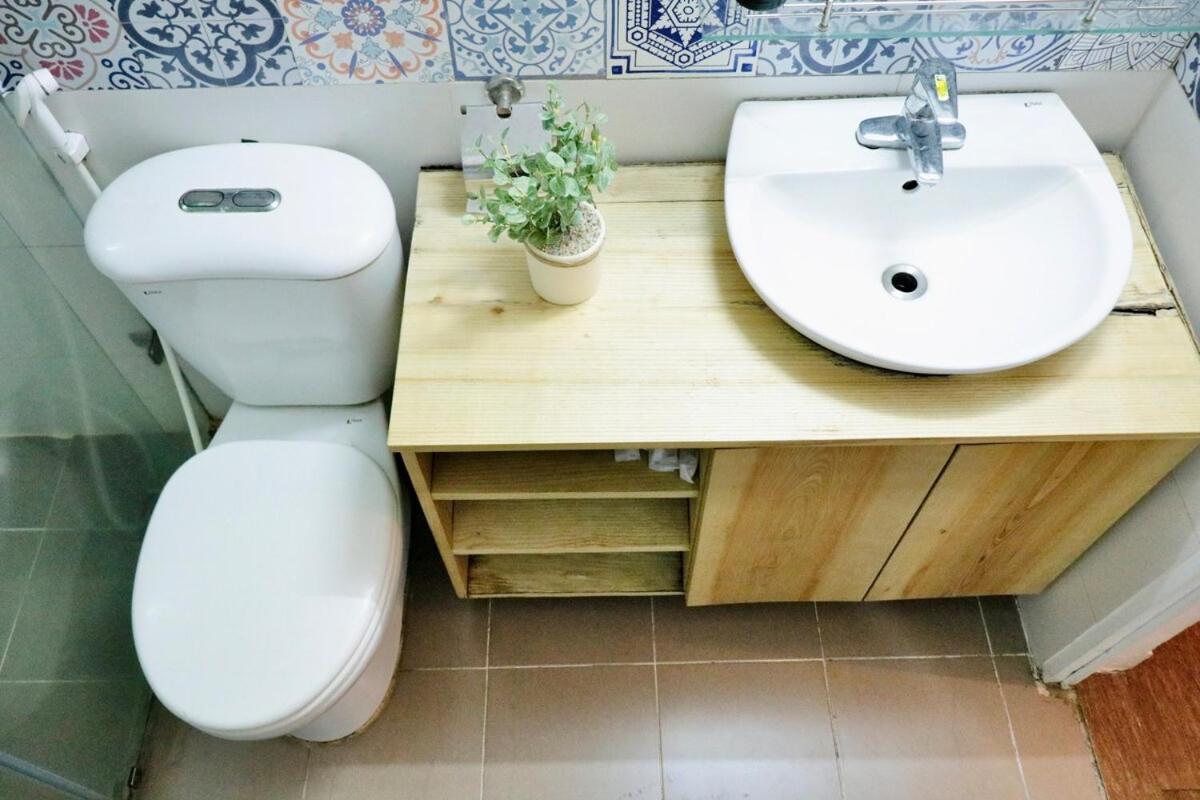 Heart Of Hoan Kiem Rare 4br Large Cozy Private House Center Max 17pax Free Laundry * Hanoi