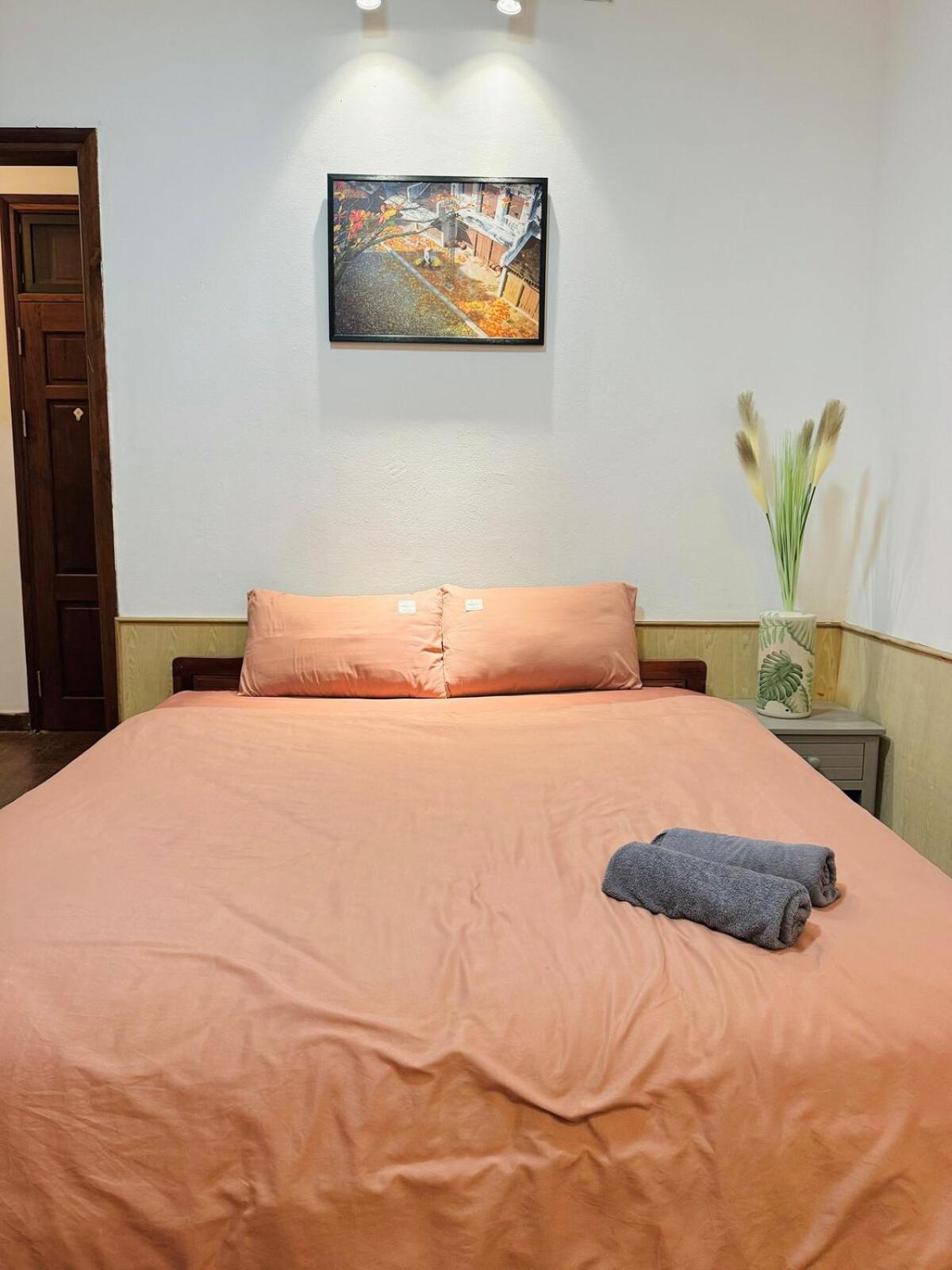 Heart Of Hoan Kiem Rare 4br Large Cozy Private House Center Max 17pax Free Laundry Holiday home *