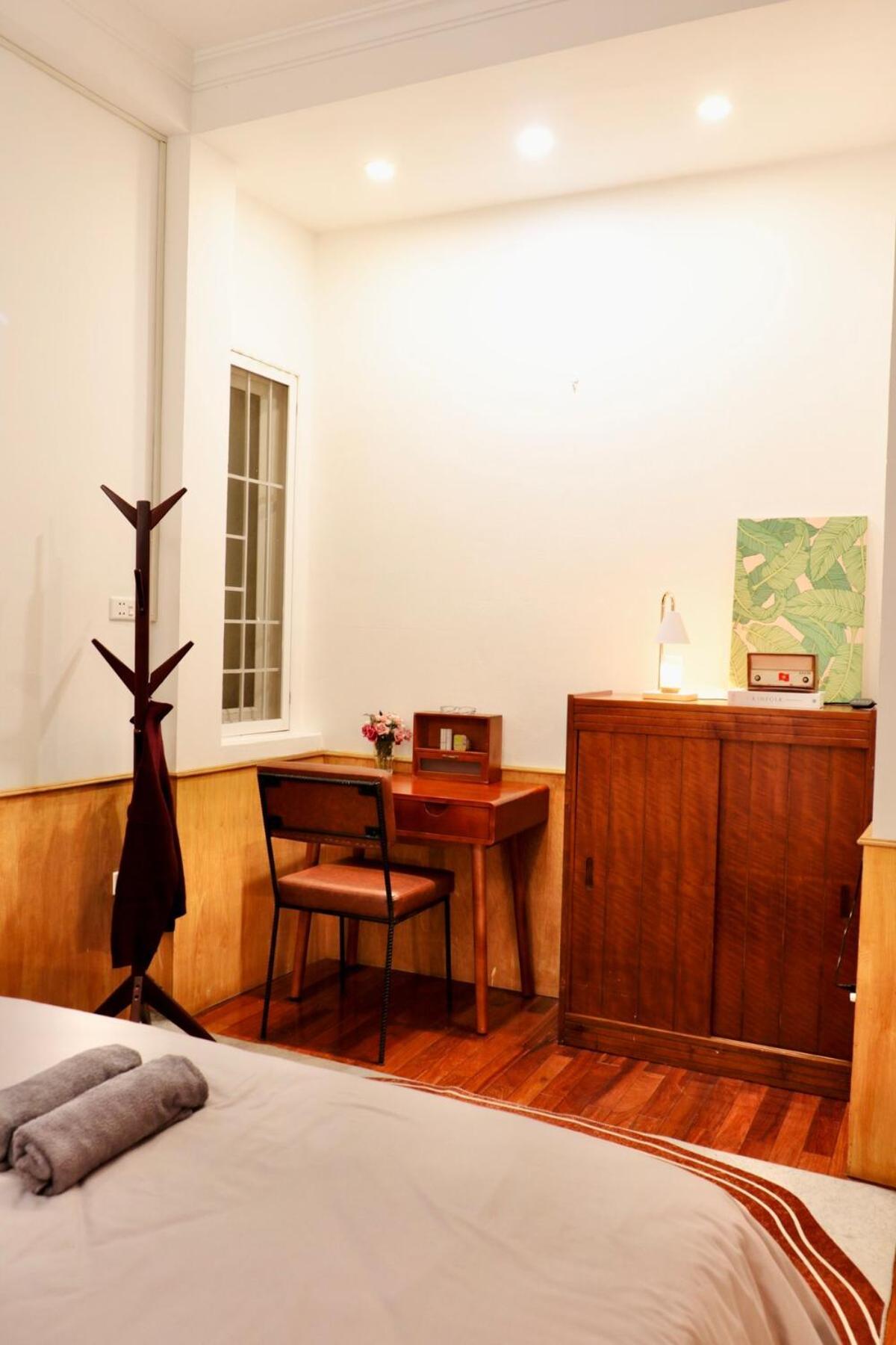 Heart Of Hoan Kiem Rare 4br Large Cozy Private House Center Max 17pax Free Laundry Hà Nội