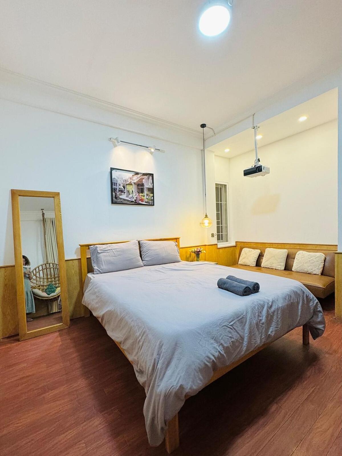 Nhà nghỉ Heart Of Hoan Kiem Rare 4br Large Cozy Private House Center Max 17pax Free Laundry *