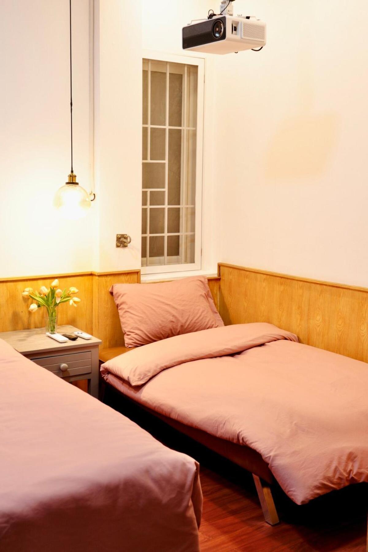 Nhà nghỉ Heart Of Hoan Kiem Rare 4br Large Cozy Private House Center Max 17pax Free Laundry